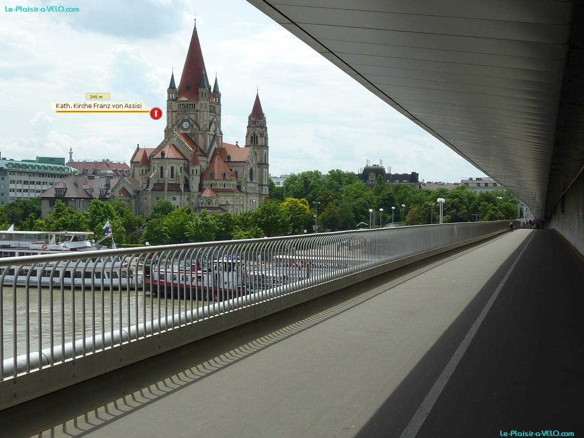 Wien - Reichsbrücke — ⑴ Kath. Kirche Franz von Assisi