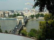 Budapest - Széchenyi Lánchíd, Gresham-palota et Szent István Bazilika — ⑴ Gresham-palota — ⑵ Szent István Bazilika