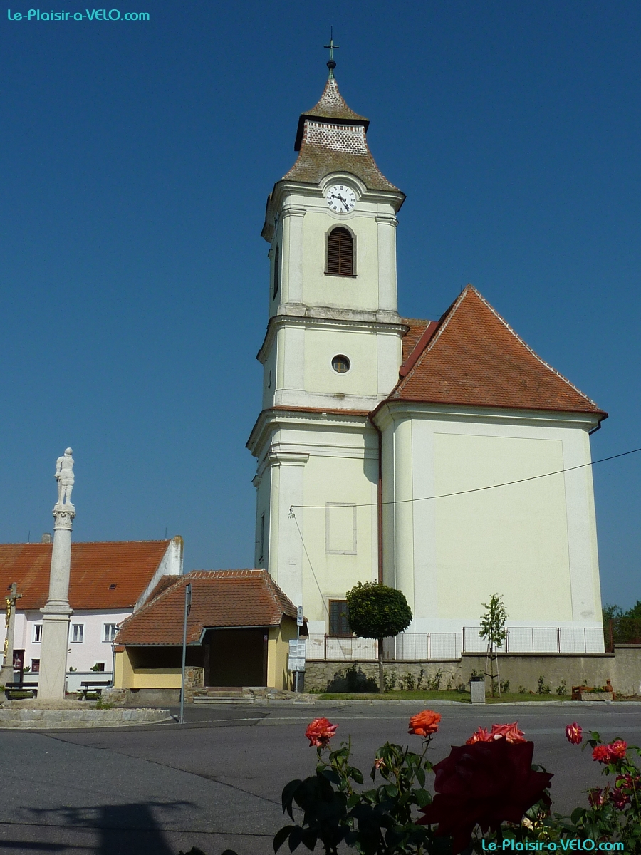 Vratěnín - Kostel sv. Jakuba Většího