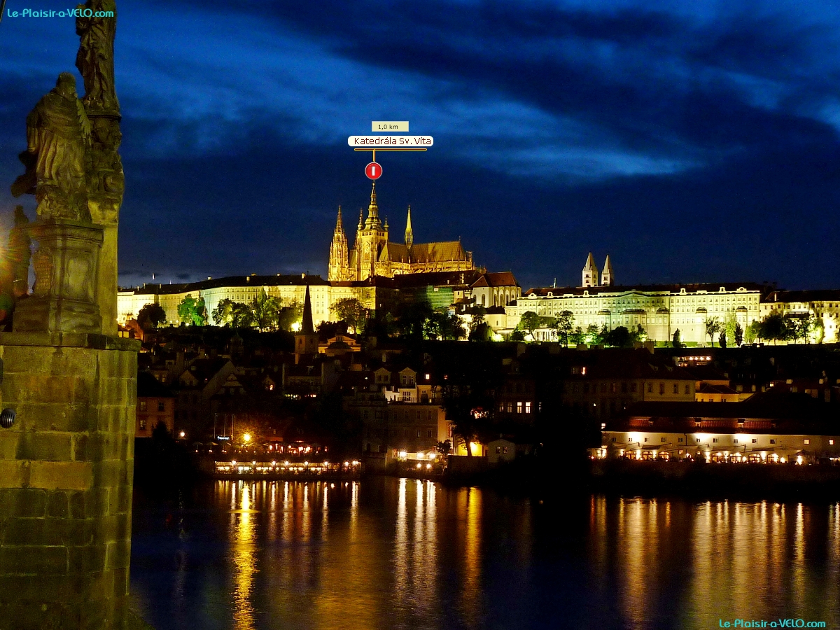 Praha - Katedrála Sv. Víta depuis Karlův most — ⑴ Katedrála Sv. Víta