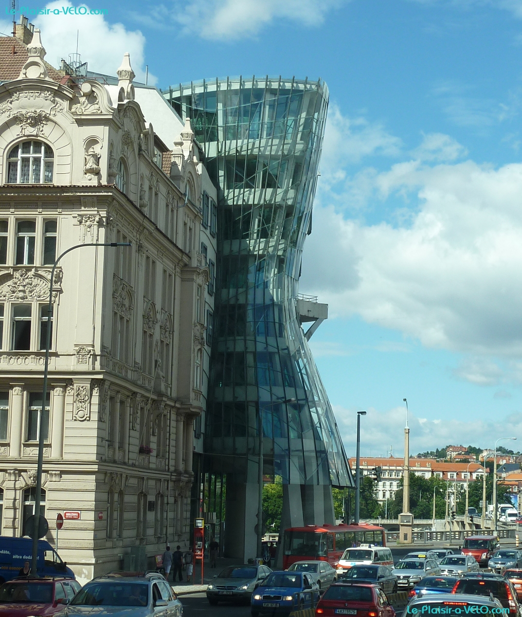 Praha - Tančící dům (conçu par Frank Gehry)