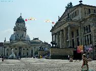 Berlin - Gendarmenmarkt - avec Deutscher Dom et Konzerthaus — ⑴ Deutscher Dom — ⑵ Konzerthaus