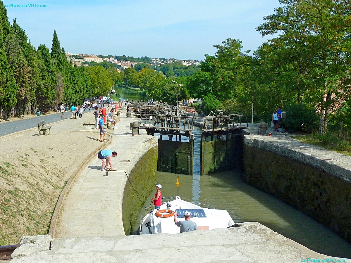 Béziers - Canal du Midi - Écluses de Fonserannes - Échelle de 8 écluse