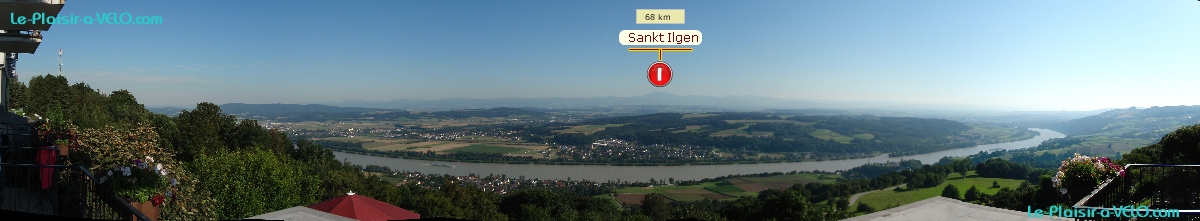 Maria Taferl - au loin à l'horizon (à 40km) le Tyrol (Alpes Autrichiennes) — ⑴ Sankt Ilgen