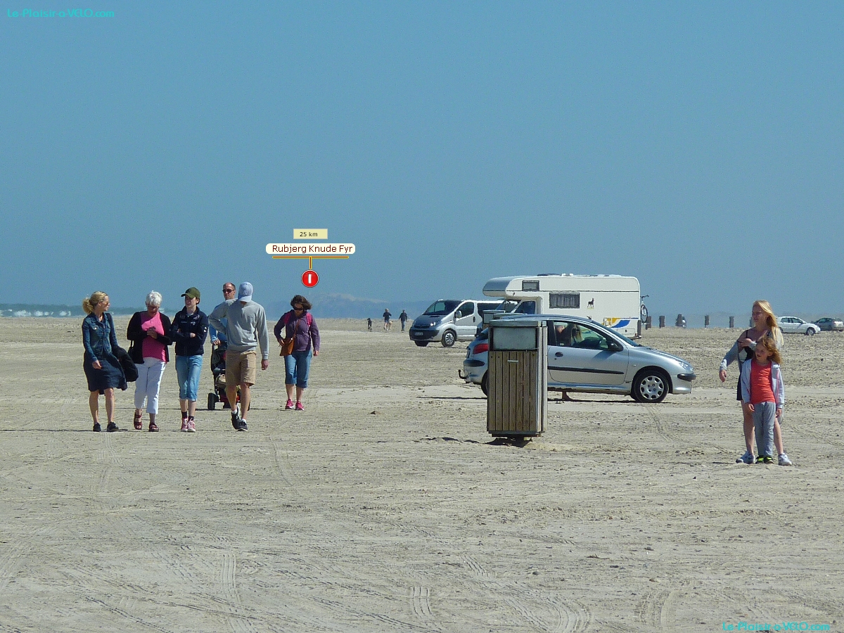 Strand Blokhus - L'itinéraire cyclable de la Mer du Nord emprunte 14km de plage !!! Impossible, on s'enfonce ! Demi-tour — ⑴ Rubjerg Knude Fyr