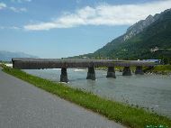 Alte Rheinbrücke - relie Sevelen à Vaduz (Liechtenstein)