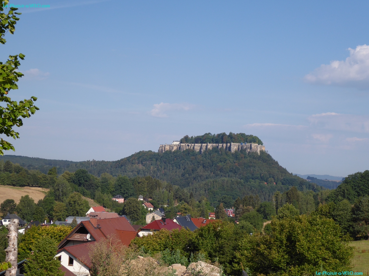 Königstein depuis Pfaffendorf — ⑴ Festung Königstein
