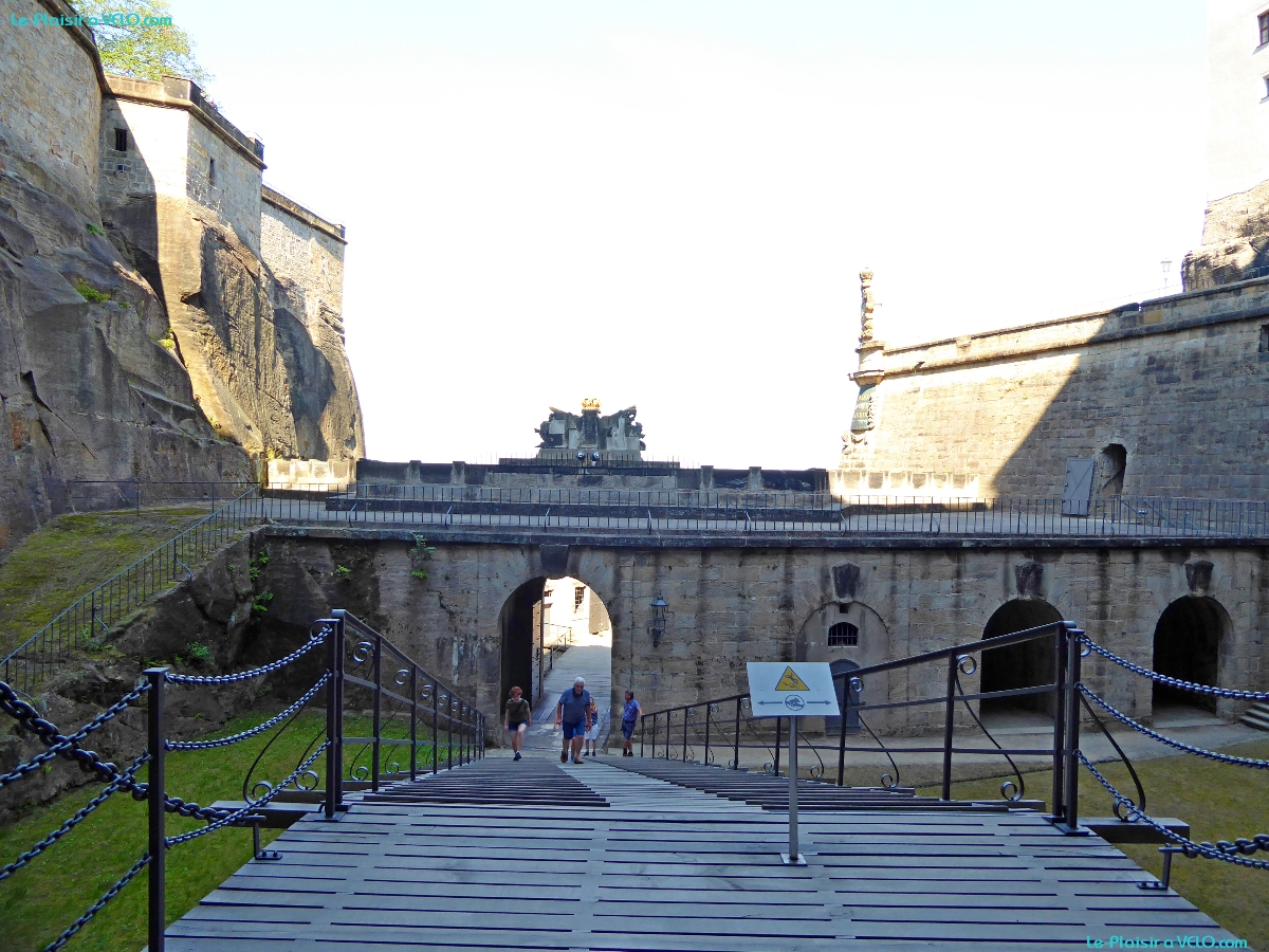 Festung Königstein - La rampe d'accès a une pente très forte