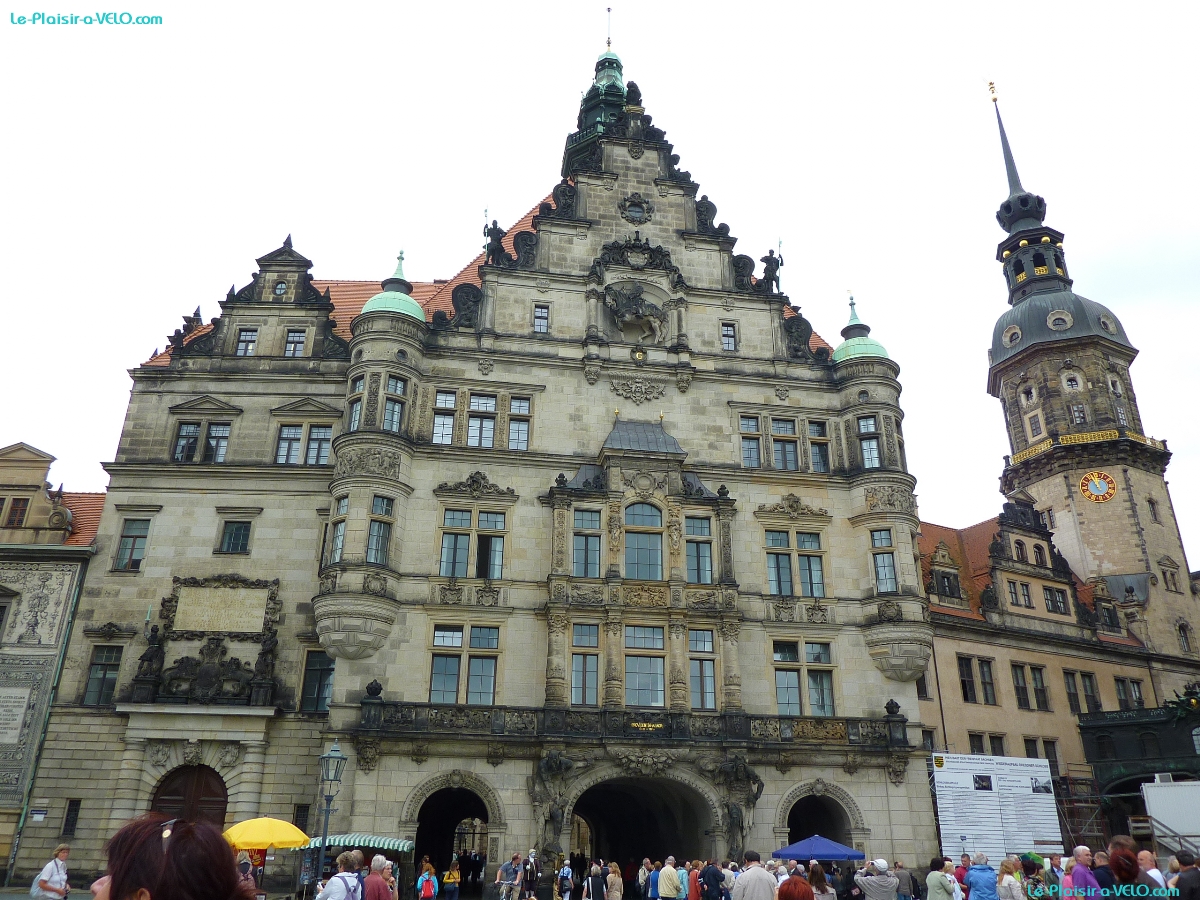 Dresden - SchloÃŸplatz (Georgentor, Staatliche Kunstsammlungen) — â‘´ Georgentor — â‘µ Staatliche Kunstsammlungen