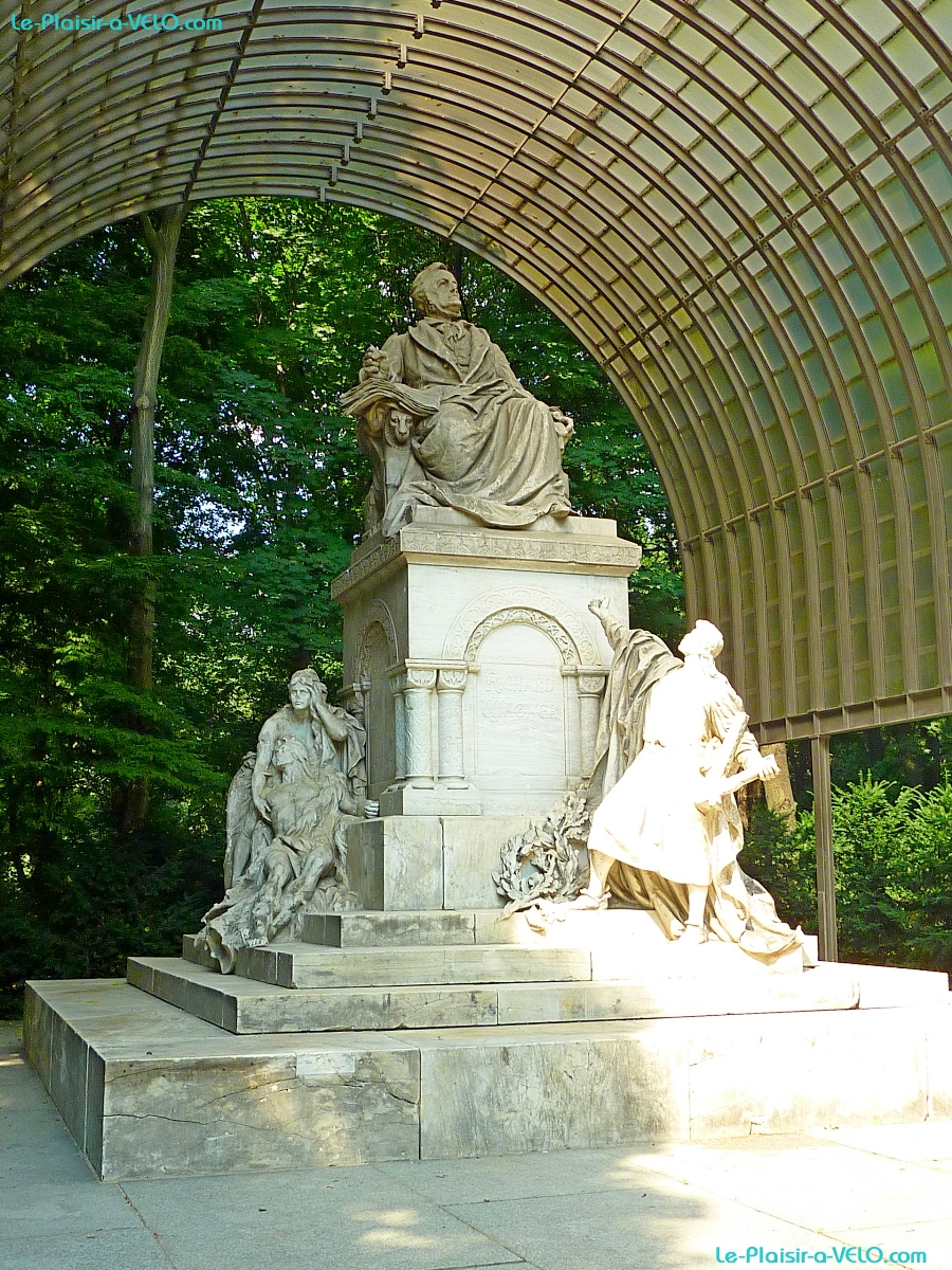 Berlin - Richard Wagner Denkmal
