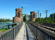 Mainz (Mayence) Südbrücke - En Allemagne la plupart des ponts servent aussi aux vÃ©los