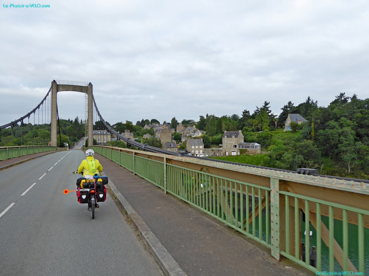 Pont Saint Hubert sur La Rance