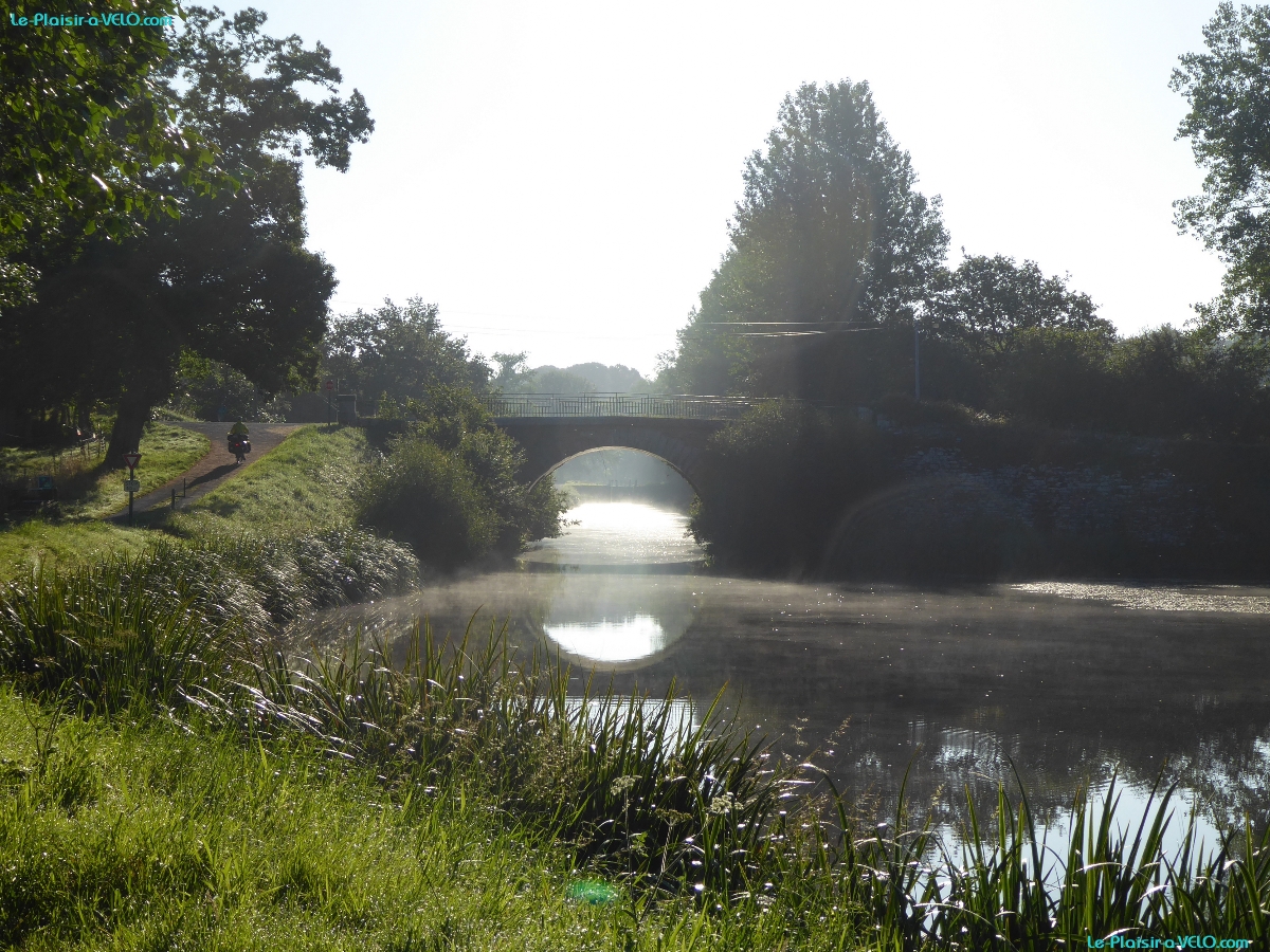 Canal de Nantes à Brest - près écluse Pont ar Broz V