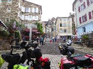 Le Puy-en-Velay - au pied de la Cathédrale Notre-Dame-du-Puy
