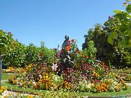 Bourges - Jardin de l'Archevêché - Buste de Louis Bourdaloue