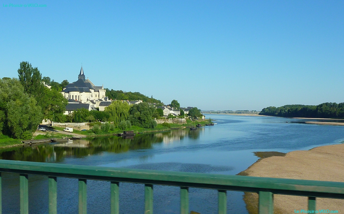 Confluence de la Vienne et de la Loire depuis le Pont de Candes-Saint-Martin