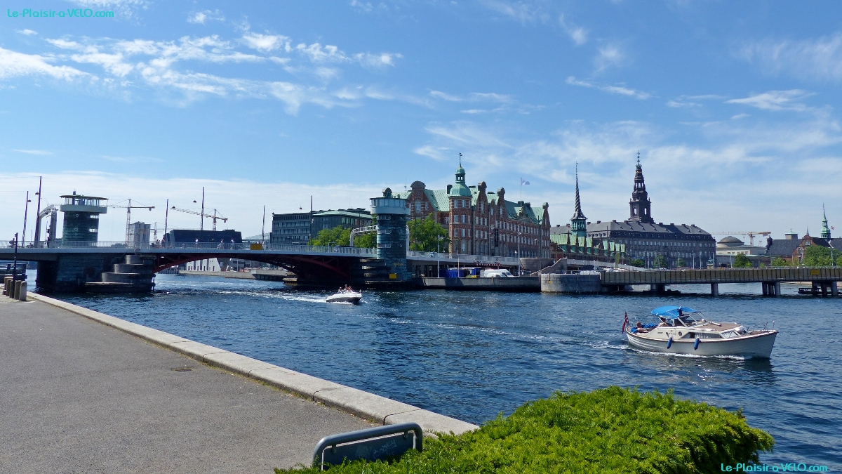 KÃ¸benhavn (Copenhague) - Asiatisk Plads — â‘´ Knippelsbro — â‘µ BÃ¸rsen — â‘¶ Christiansborg TÃ¥rnet