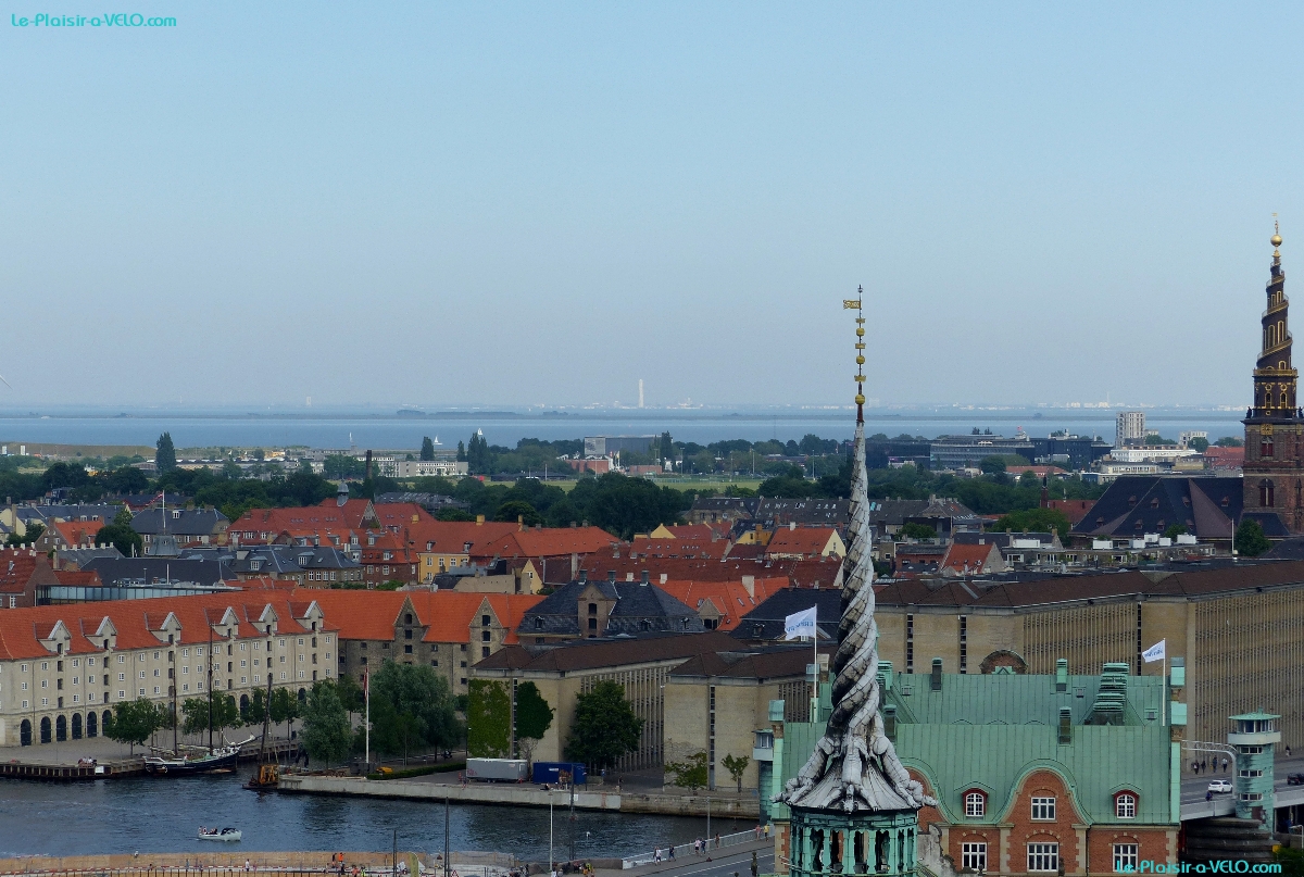 KÃ¸benhavn (Copenhague) - Christiansborg TÃ¥rnet — â‘´ Silo Cementa (MalmÃ¶ en SuÃ¨de) — â‘µ Saltholm — â‘¶ Turning Torso (MalmÃ¶ en SuÃ¨de) — â‘· BÃ¸rsen — â‘¸ Vor Frelsers Kirke