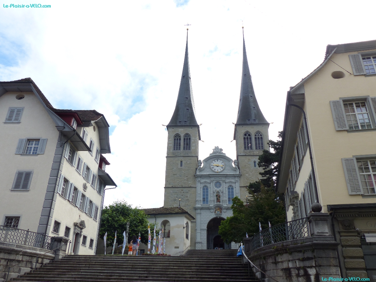 Luzern - Katholische Hofkirche St. Leodegar