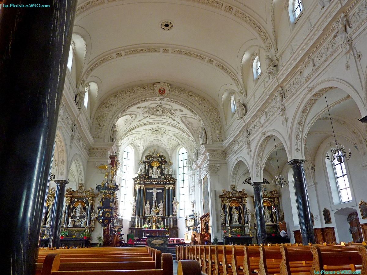 Stans - Katholische Pfarrkirche St. Peter und Paul